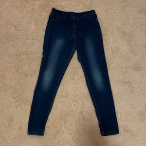 Extremely Me || Size: 14/16 || Stretchy jeggings